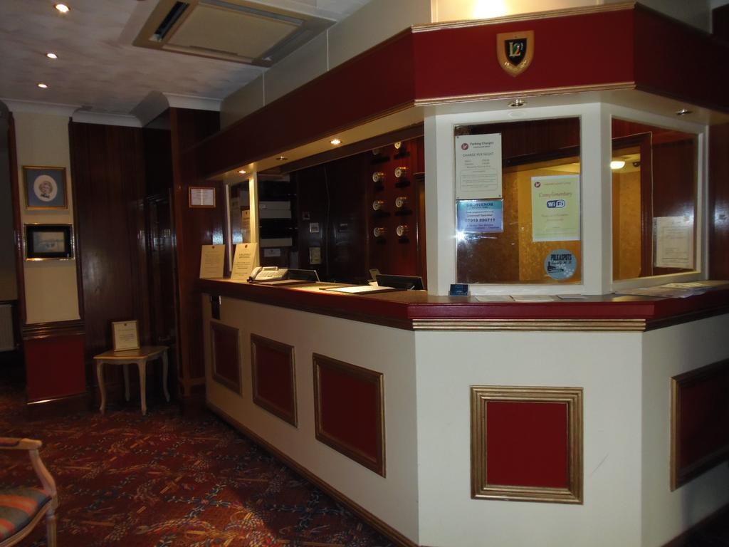 Lakeside Continental Hotel Camberley Exterior foto
